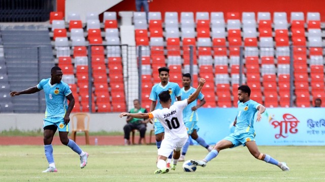 মুরাস ইউনাইটেডের কাছে হেরেছে আবাহনী